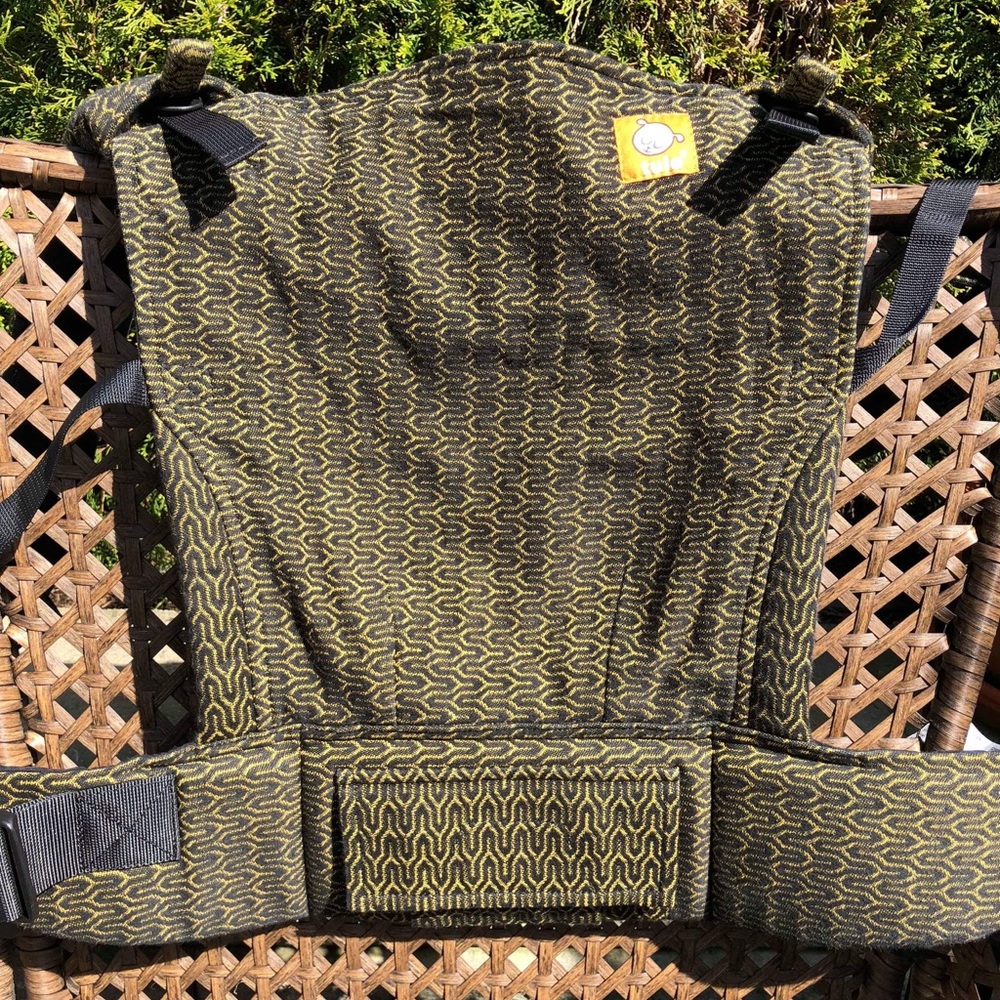 NWT Half standard Black yaro Tula